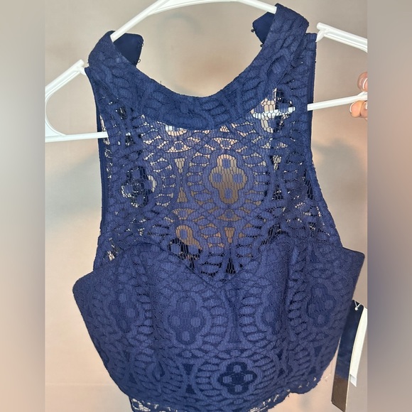 COPY - Sequin Heart’s exquisite lace crop top NWT - Picture 4 of 10